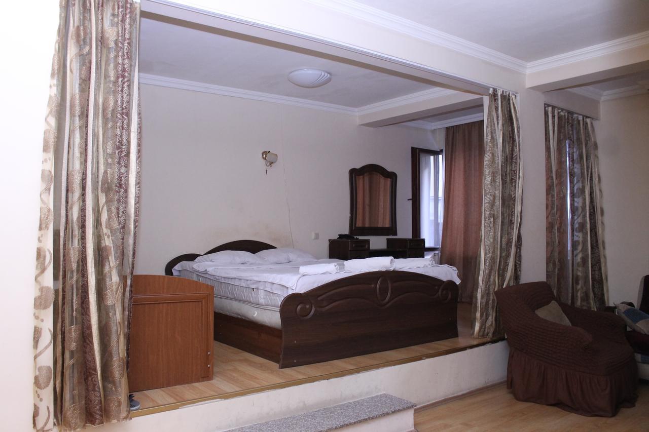 Hotel Hayat Batumi Bagian luar foto