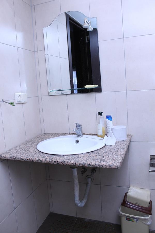 Hotel Hayat Batumi Bagian luar foto